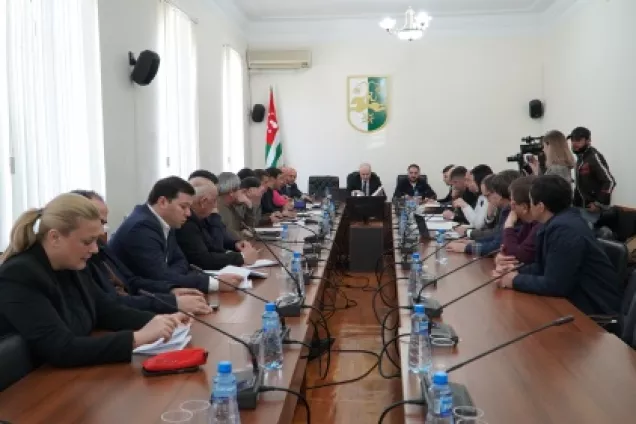 Парламентарии Абхазии обеспокоены ситуацией на республиканских дорогах