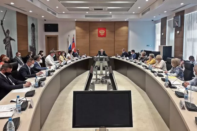 Совет  Думы Волгоградской области рассмотрел результаты опроса о переводе времени