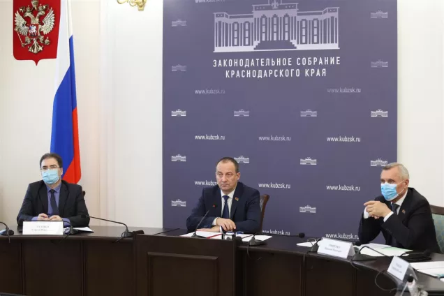 Кубанские депутаты проанализировали эффективность работы краевой ветслужбы