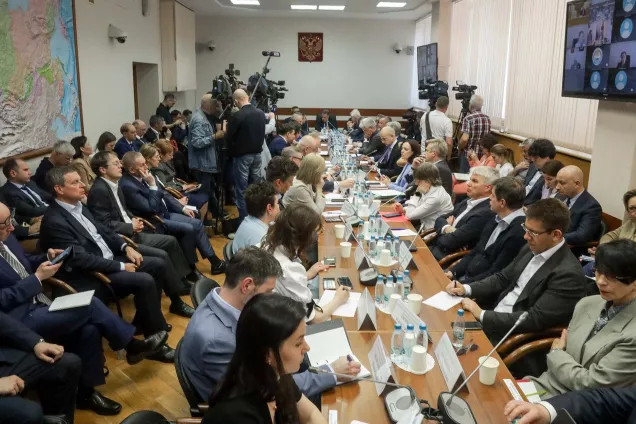 Российские законодатели обсудили совершенствование налогового законодательства