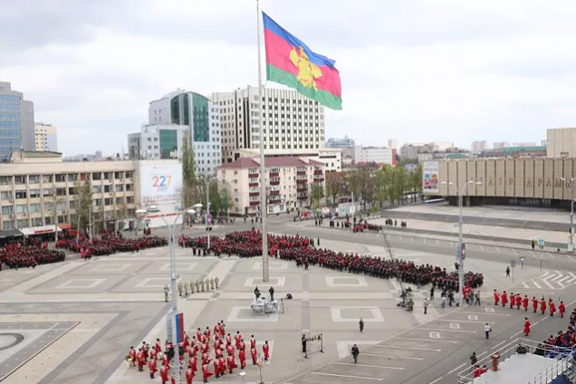На Кубани прошел  парад в честь 30-летия закона о реабилитации казачества