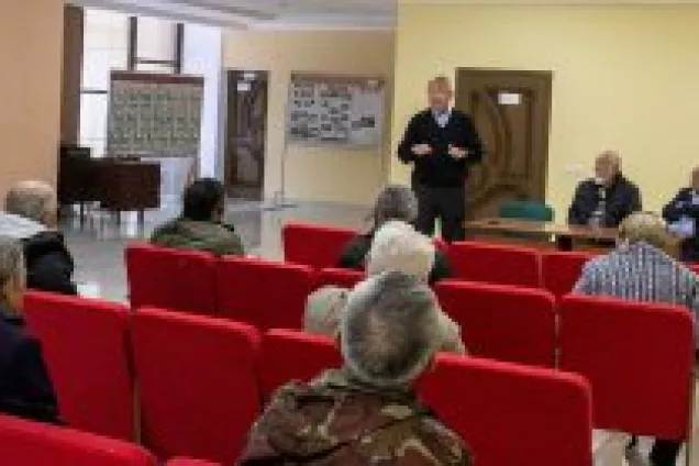 Депутаты Калмыкии отчитались перед жителями села Малые Дербеты