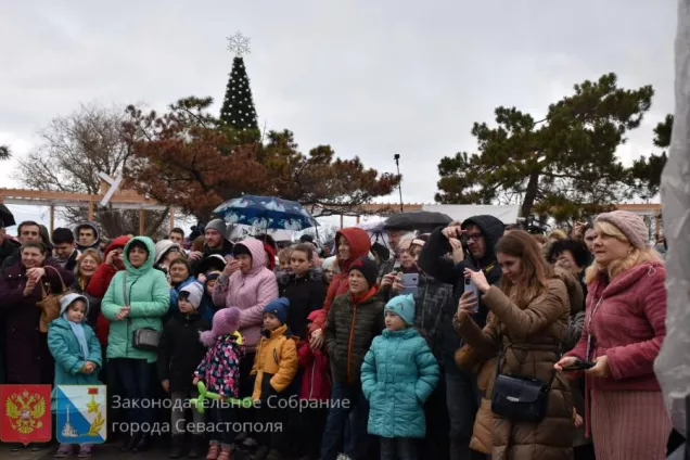 ФОТОРЕПОРТАЖ. В Севастополе открылся парк Учкуевка