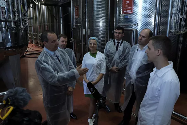 Спикер кубанского парламента Юрий Бурлачко с рабочей поездкой посетил Темрюкский район Краснодарского края