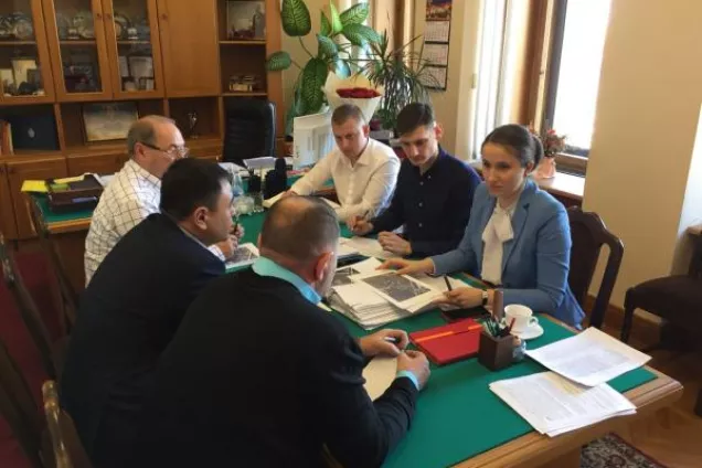 Процесс строительства вертолетных площадок и подстанций скорой помощи находится на контроле у Комитета, - Анна Рубель