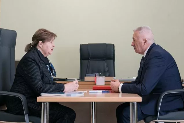 Спикер регионального парламента провел рабочую встречу с Уполномоченным по правам ребенка в Волгоградской области