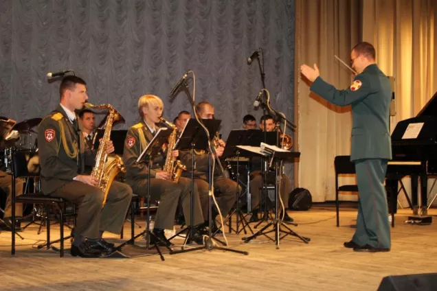 Сергей Колбин поздравил с пятилетием оркестр севастопольского Управления Росгвардии