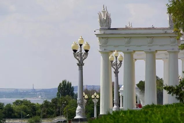 Поздравление председателя Волгоградской областной думы Александра Блошкина с Днем молодежи