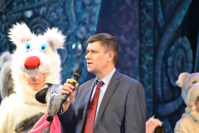 На депутатскую елку пригласили юных кубанцев из городов и районов края