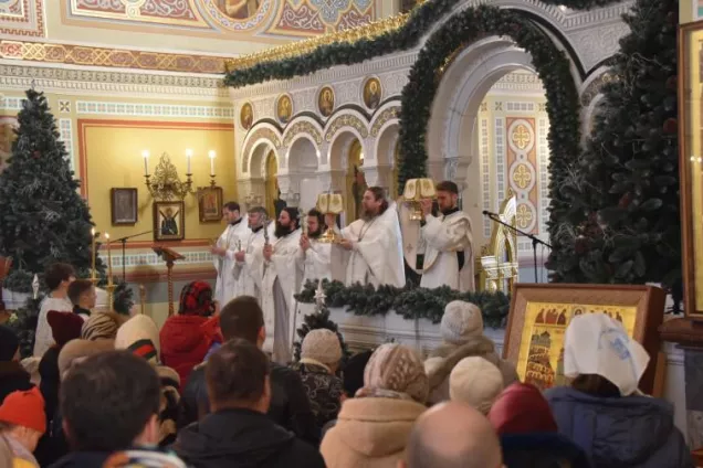 ФОТОРЕПОРТАЖ. В Севастополе празднуют Крещение Господне