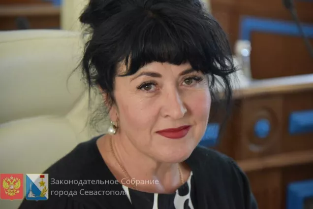 Елена Глотова поздравила севастопольского спортсмена Алексея Кузьменко с победой на соревнованиях