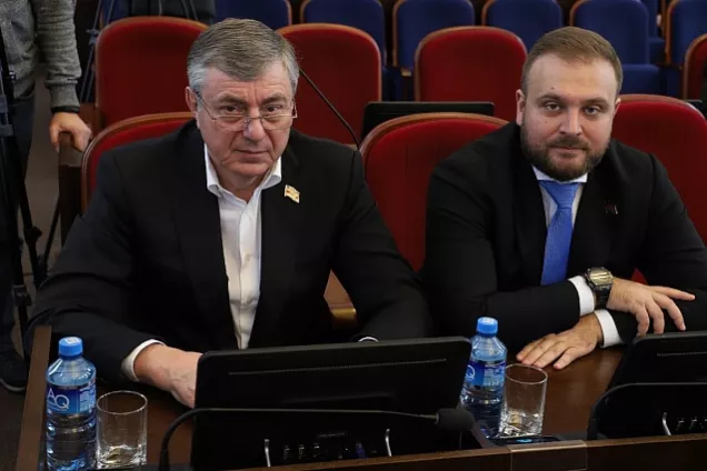 Депутаты ЗСК рассмотрели корректировки регионального выборного законодательства