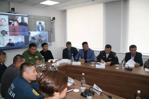 Депутаты  Калмыкии обсудили подготовку выставки трофейных образцов техники, захваченной  в ходе СВО