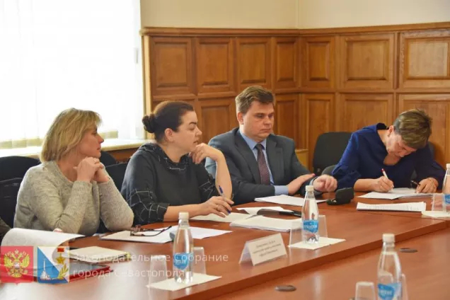 Парламентарии г.Севастополя провели совещание по вопросам, поднятым в обращениях граждан