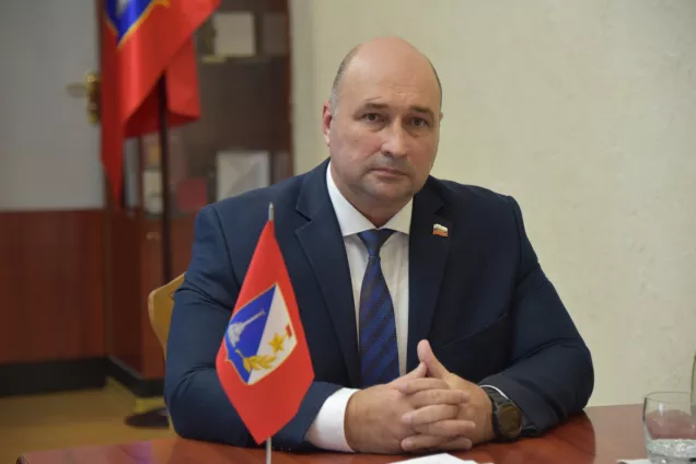 Спикер ЮРПА поздравил с Днем рождения Председателя Парламента Абхазии Лашу Ашубу