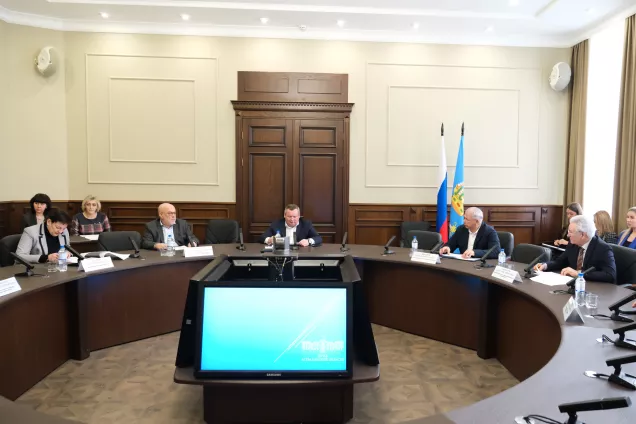 Игорь Мартынов провел совещание об исполнении рекомендаций Думы Астраханской абласти