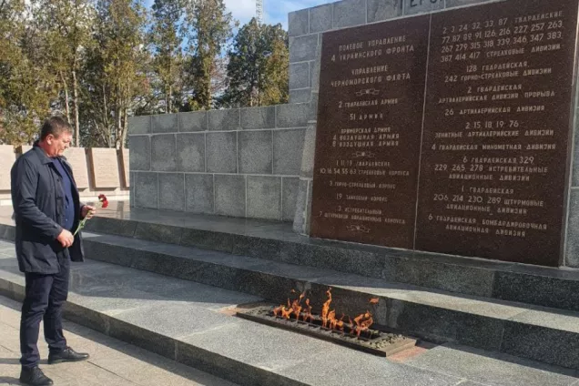 Председатель комитета парламента Севастополя по городскому хозяйству Камзолов Вячеслав прокомментировал введение нулевой ставки на природный газ для Вечных огней.