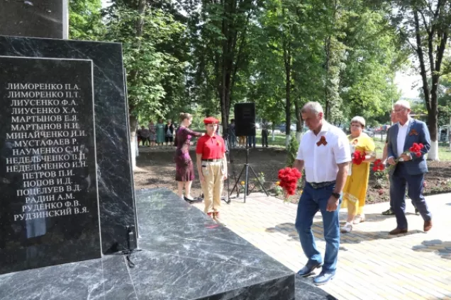 Председатель парламента Крыма принял участие в открытии памятного знака и парка в селе Скалистое Бахчисарайского района республики