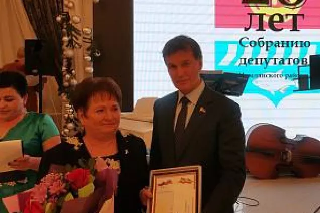 Сергей Суховенко поздравил Собрание депутатов Цимлянского района  с 25-летием со дня образования