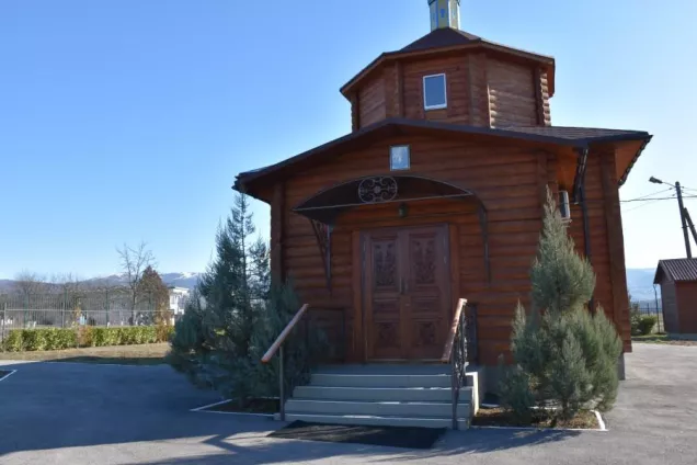 ФОТОРЕПОРТАЖ. На Чернореченском водохранилище прошёл обряд освящения воды 