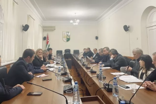 В Парламенте Абхазии обсудили вопросы, касающиеся ветеранов и инвалидов Отечественной войны народа Абхазии 1992-1993 гг.