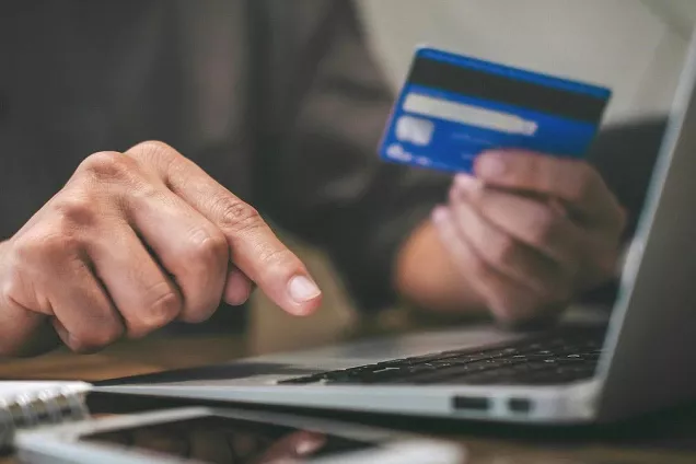 В ГД рассказали о защите граждан от навязывания дополнительных платных товаров и услуг