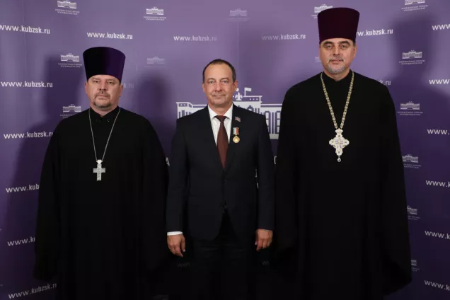 Юрия Бурлачко наградили медалью  за заслуги перед Екатеринодарской епархией Русской православной церкви