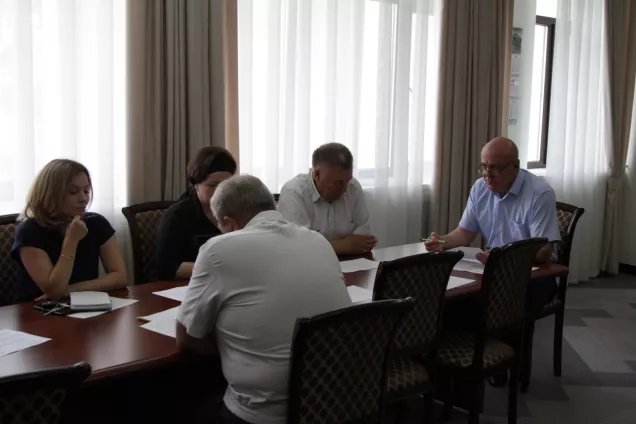 Парламентарии Адыгеи просят местную власть и жителей республики  активизировать борьбу с амброзией