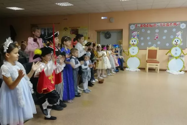 Татьяна Лобач поздравила с наступающим Новым годом детей 3-его отделения совхоза «Золотая балка»