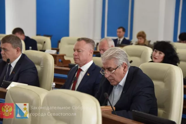 Елена Глотова призвала Департамент транспорта решить проблему пробок