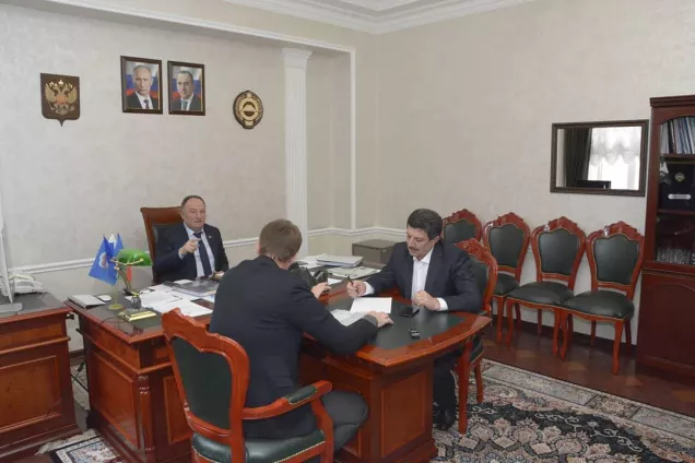 Законодатели обсудили положение дел в сфере экономики