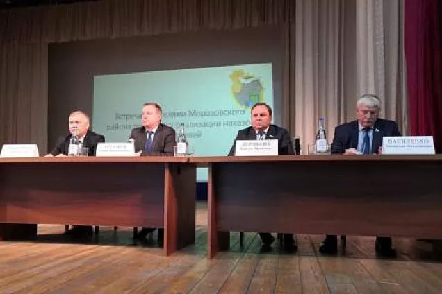 Вячеслав Василенко принял участие в работе информационной группы в Морозовском районе