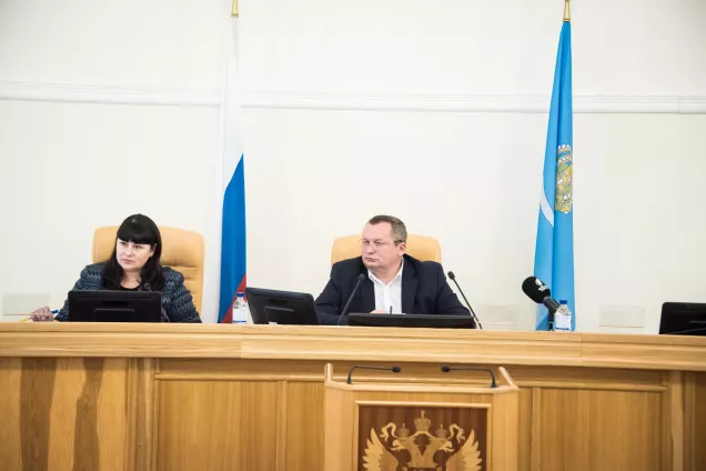 Астраханские законодатели  в дистанционном режиме рассмотрели более 25 вопросов