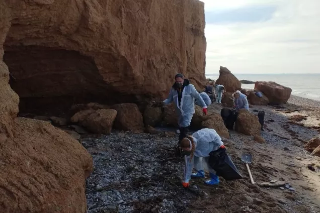 Севастопольские парламентарии помогают в ликвидации последствий экологической катастрофы