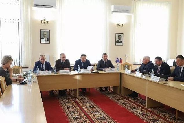 Законодатели Волгоградской области обсудили антикоррупционный план на 2026 год