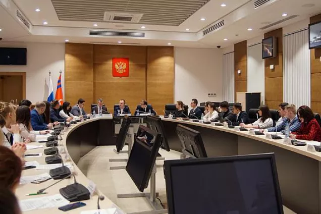 В Молодежном парламенте региона определились со структурой 