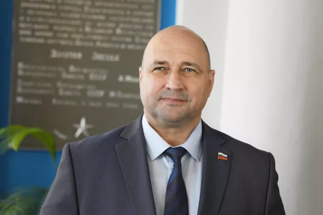 Спикер ЮРПА  поздравил с Днем рождения главу комитета ЮРПА  по социальной политике  Кулагина А.А.