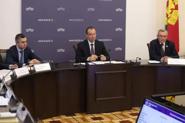 В новом созыве депутаты кубанского парламента продолжили мониторинг реализации регпроектов