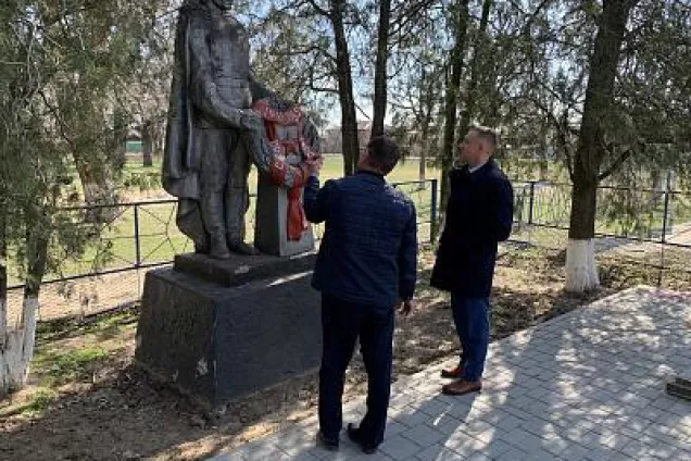 Максим Гелас: «Воинское захоронение в хуторе Малоорловском будет приведено в надлежащий вид»