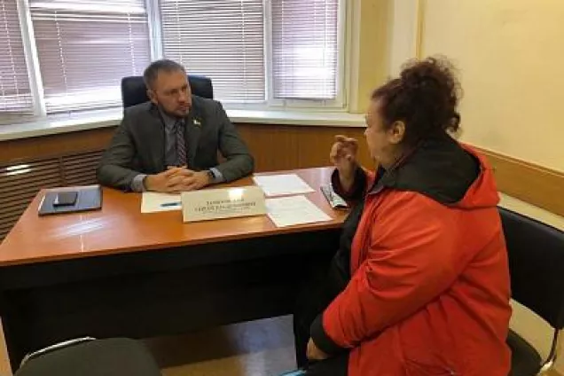 Депутат Сергей Замиховский провел прием граждан в приемной председателя партии «Единая Россия» Д.А. Медведева
