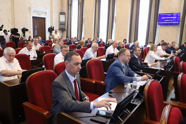 Депутаты ЗСК во втором чтении утвердили инициативу о поддержке фермеров, занимающихся выращиванием ягод