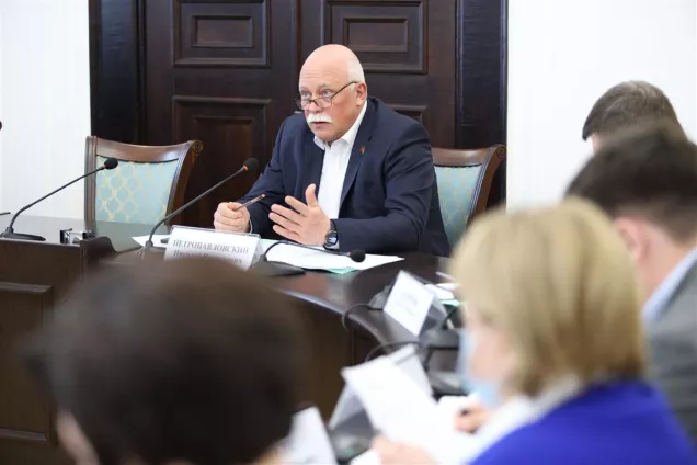 Парламентарии Кубани обсудили предложения по совершенствованию федерального закона о молодежной политике