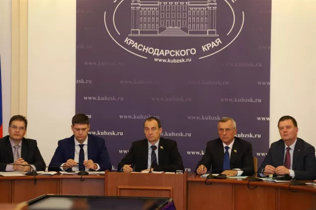 Юрий Бурлачко. Организация питания в школах – это важнейший вопрос воспитания здоровых детей.