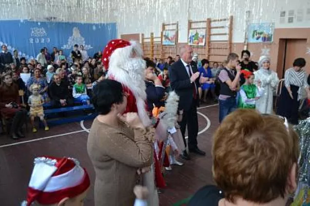 Сергей Косинов поздравил воспитанников Колушкинской школы-интерната