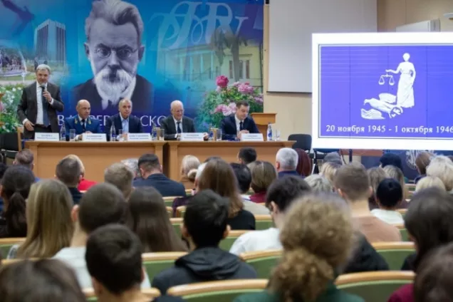 В. Константинов.Изучение материалов о преступлениях фашистов стало для меня частью жизни