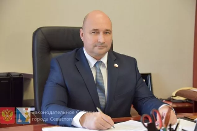Спикер севастопольского парламента призвал молодых людей внести предложения в федеральный закон о молодежной политике