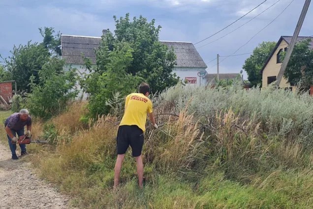 Жители хутора Садки Приморско-Ахтарского района Кубани нашли поддержку в лице местных молодых депутатов