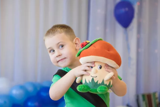 Камызякский детсад «Колокольчик» отметил День рождения