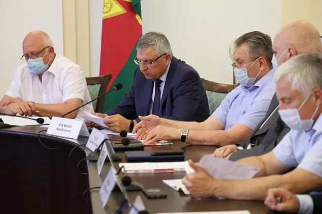 В Законодательном Собрании Кубани прошли парламентские слушания по исполнению бюджета края и ТФОМС в 2020г.