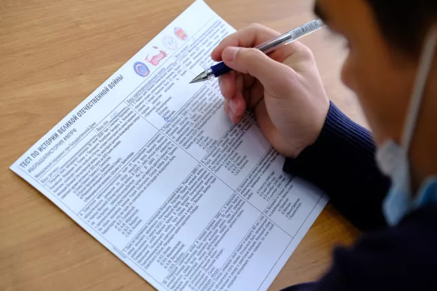 Астраханские студенты приняли участие во всероссийском «Диктанте Победы»